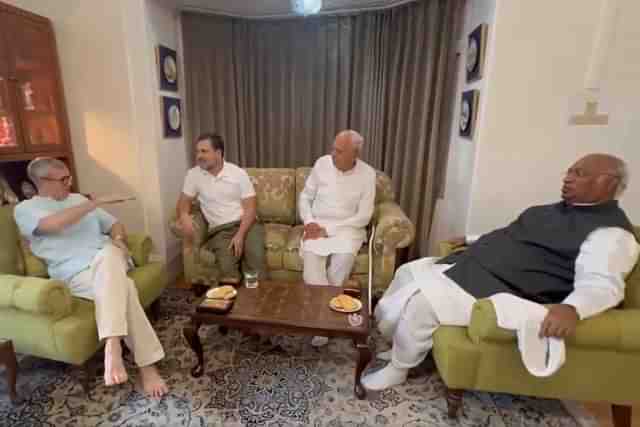 L to R: Omar Abdullah, Rahul Gandhi, Farooq Abdullah, Mallikarjun Kharge